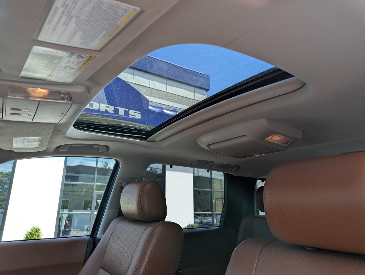 Toyota Sequoia Platinum 4WD (Natl) 2017