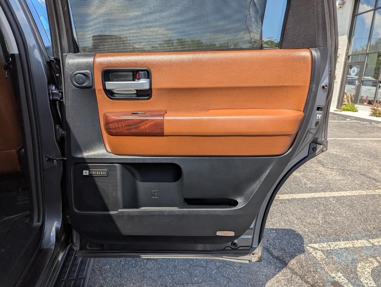 Toyota Sequoia Platinum 4WD (Natl) 2017