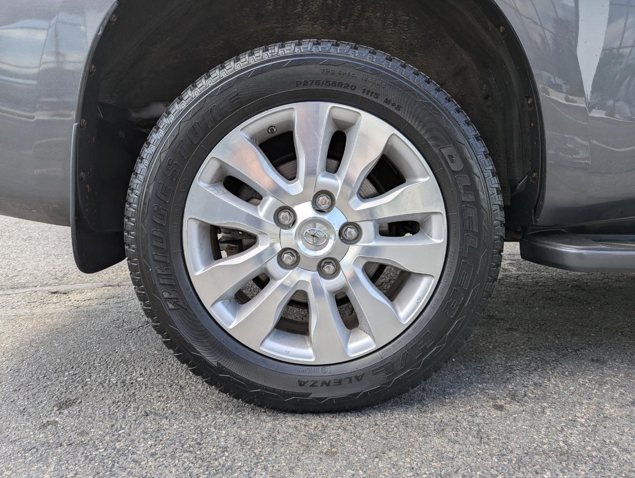 Toyota Sequoia Platinum 4WD (Natl) 2017