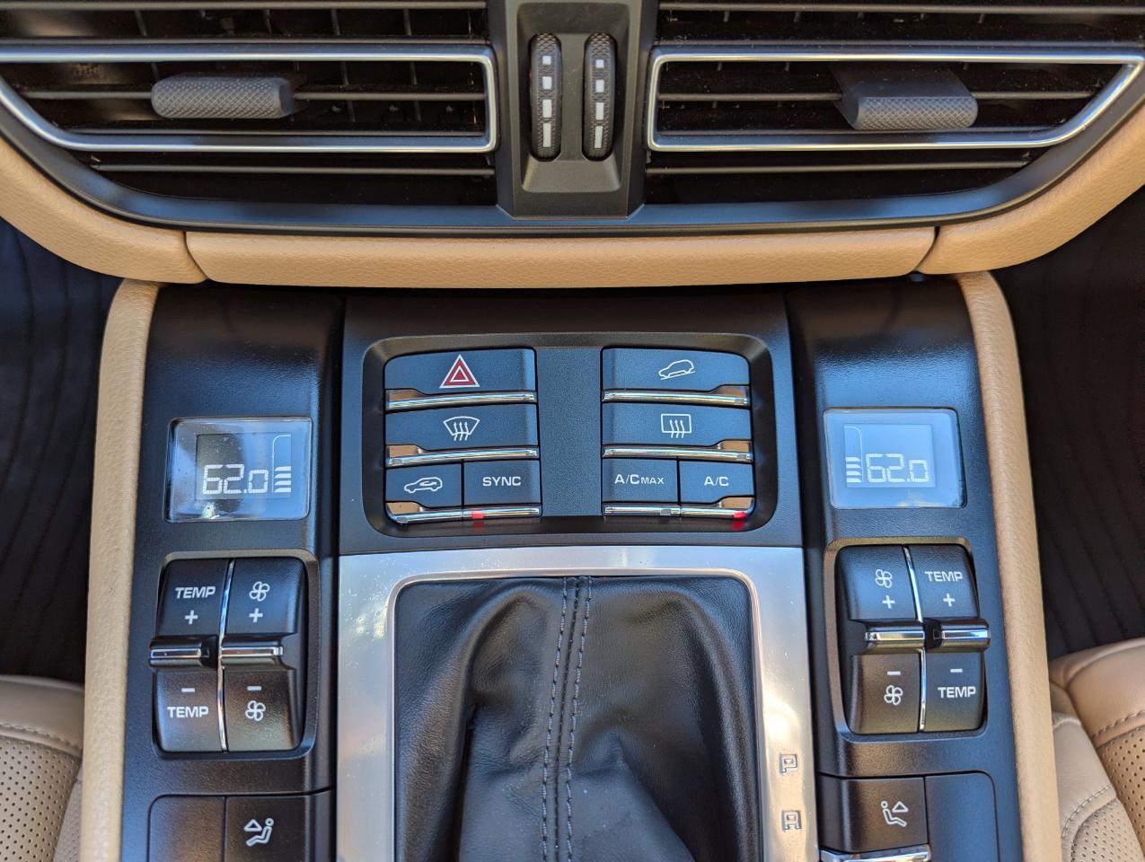 Porsche Macan AWD 2021