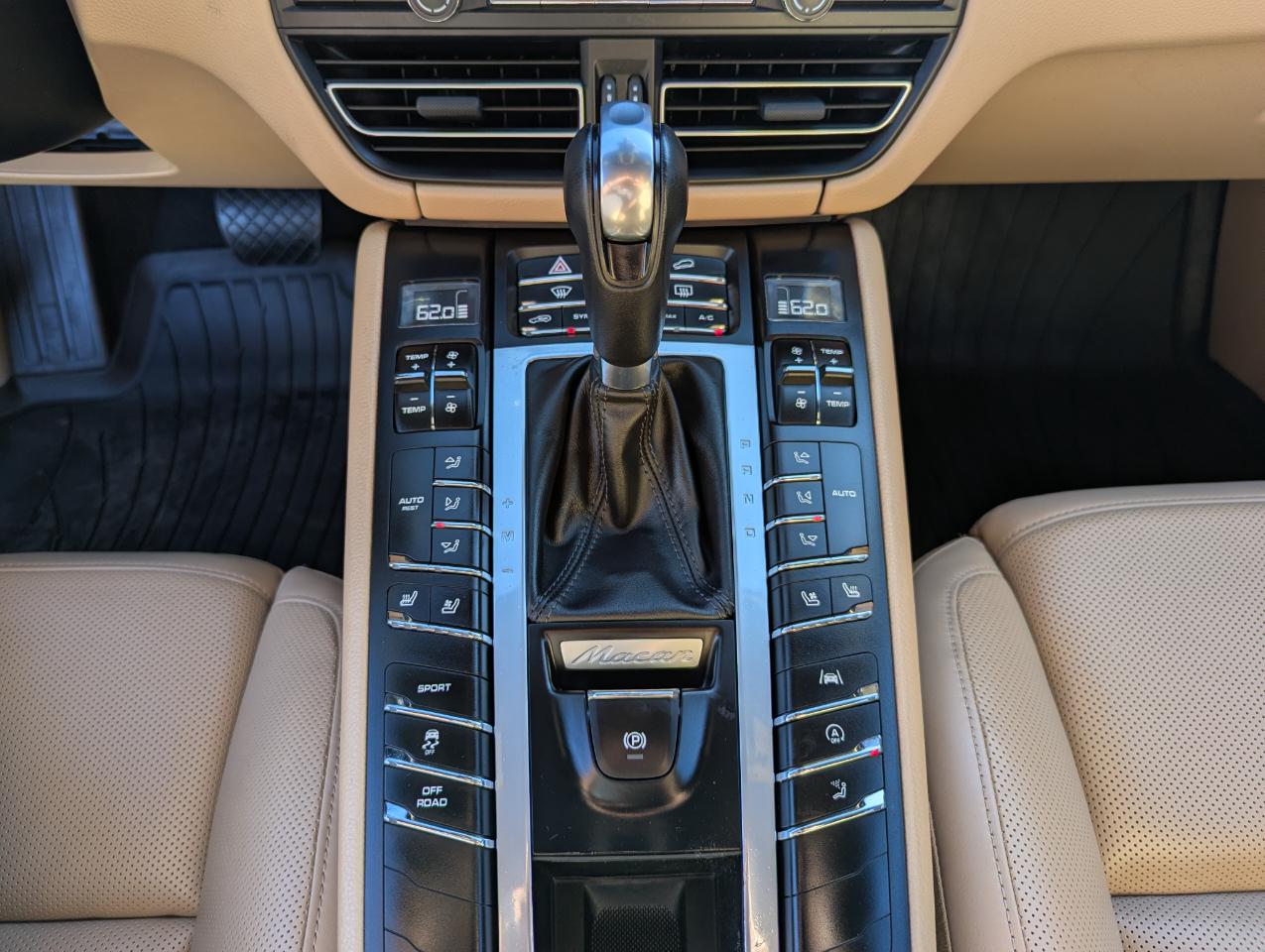 Porsche Macan AWD 2021