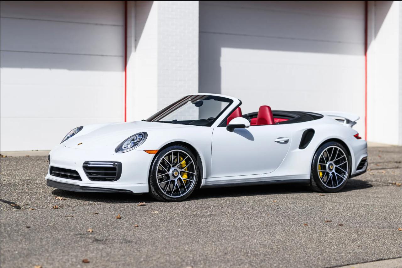 Porsche 911 Turbo S Cabriolet 2017