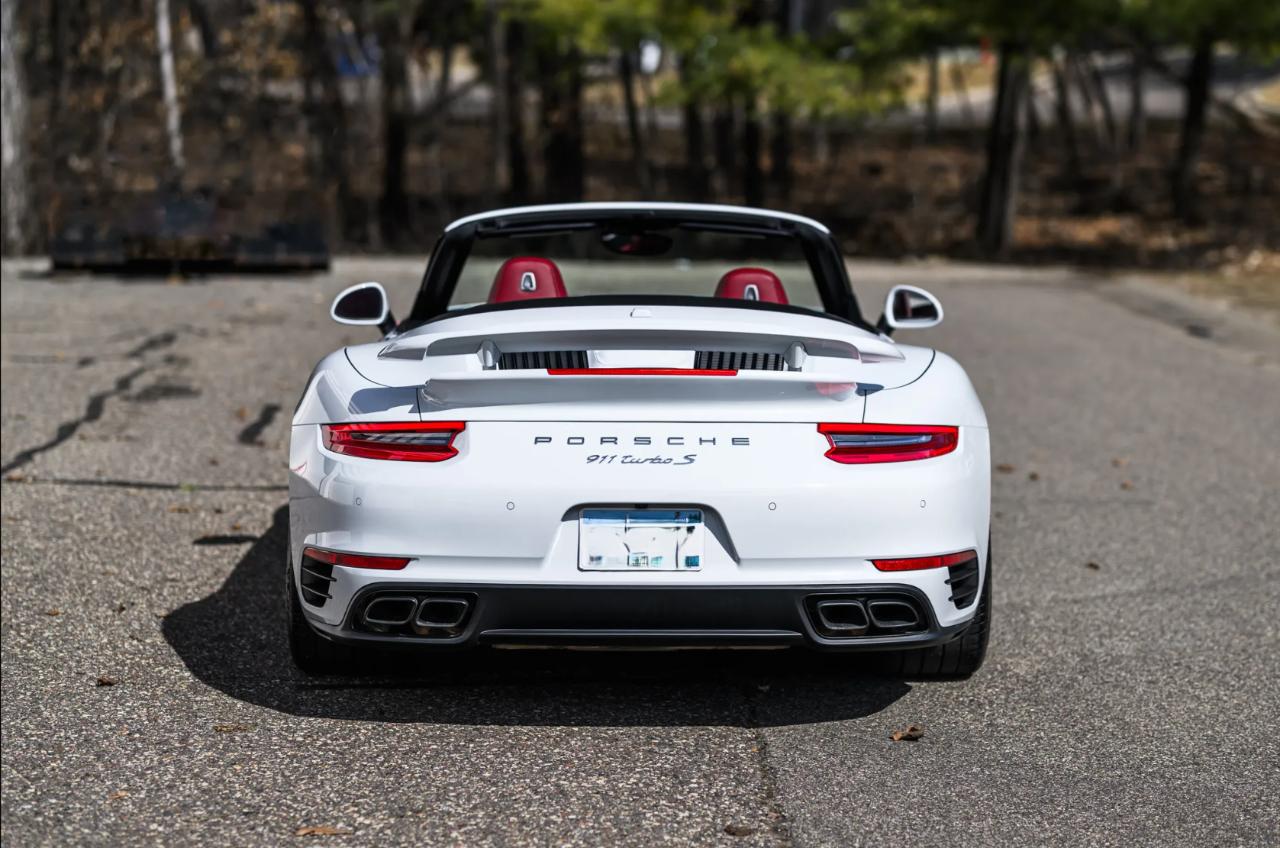 Porsche 911 Turbo S Cabriolet 2017