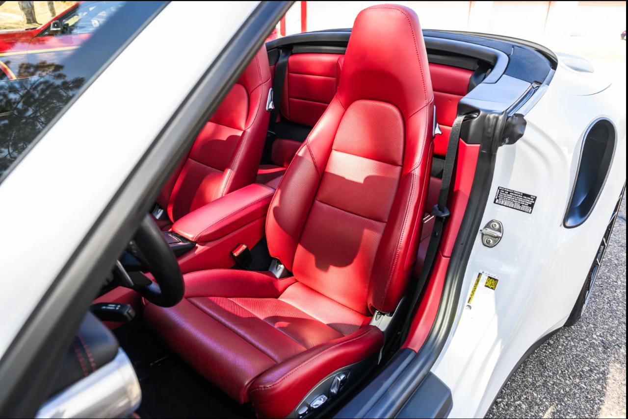 Porsche 911 Turbo S Cabriolet 2017