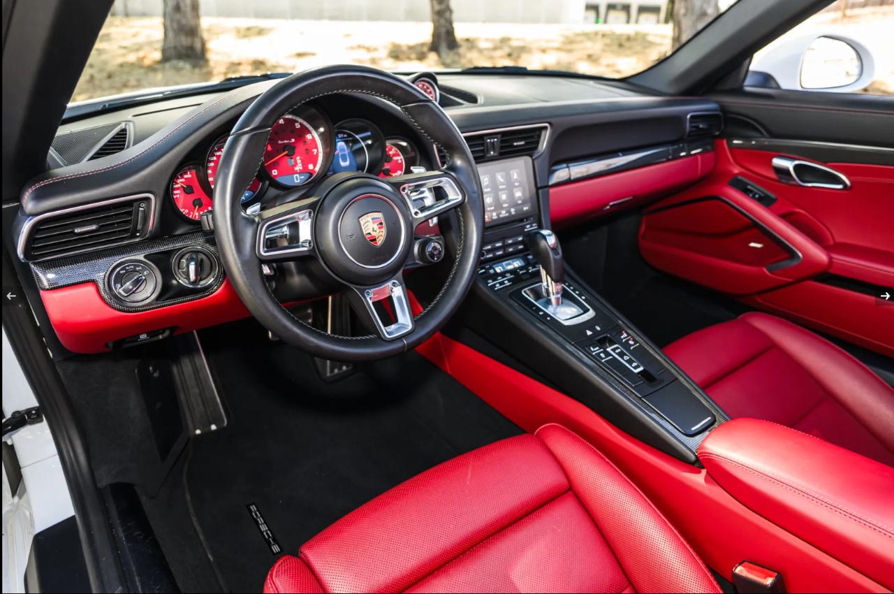 Porsche 911 Turbo S Cabriolet 2017