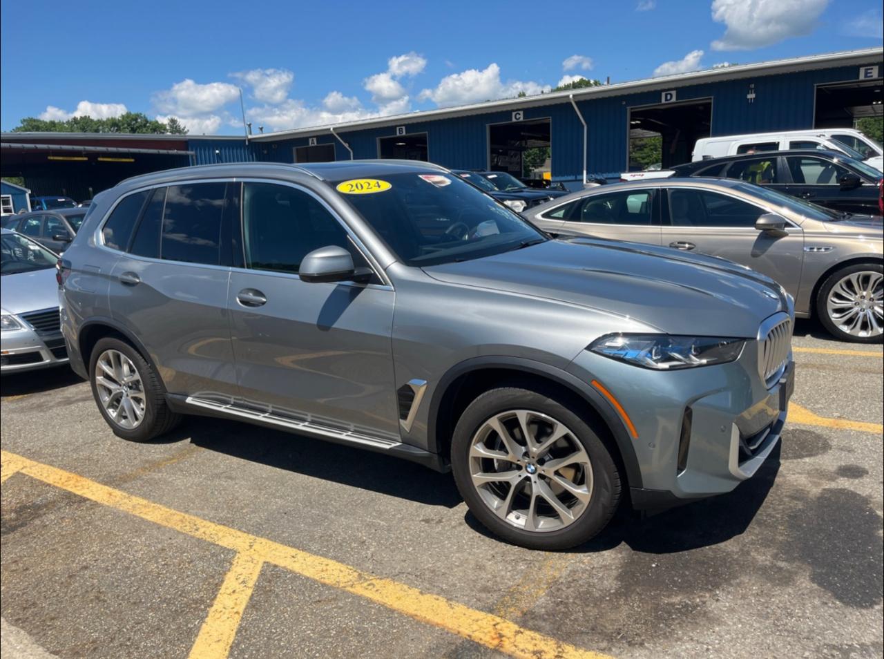 BMW X5 xDrive40i Sports Activity Vehicle 2024