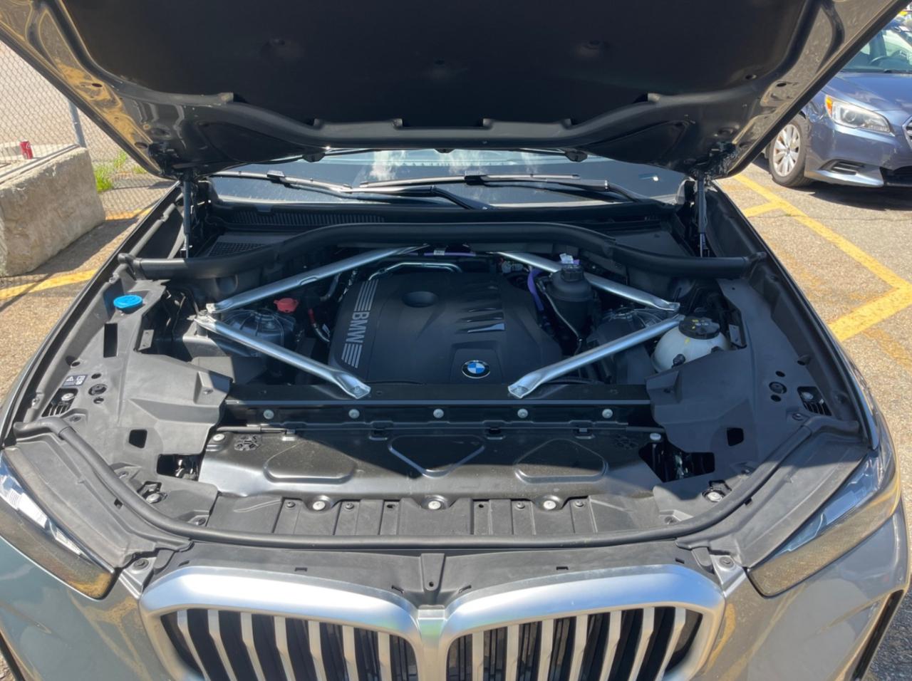 BMW X5 xDrive40i Sports Activity Vehicle 2024