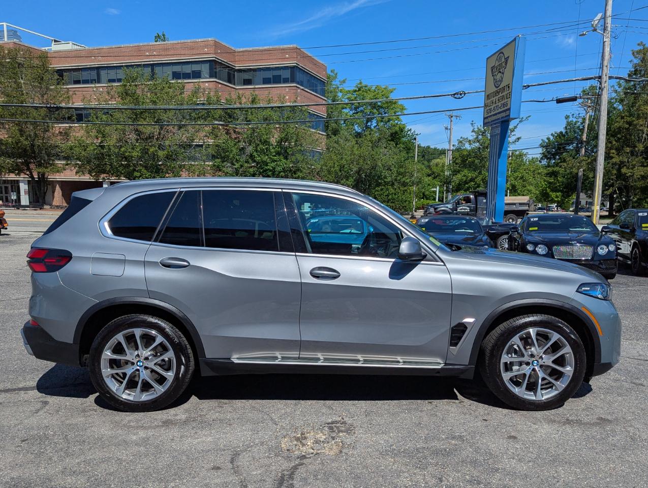 BMW X5 xDrive40i Sports Activity Vehicle 2024