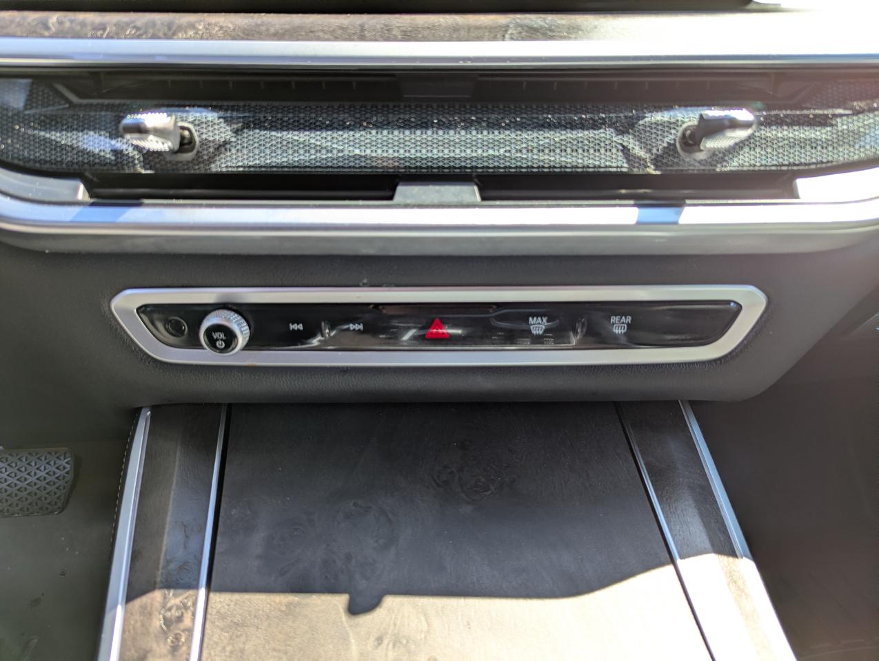 BMW X5 xDrive40i Sports Activity Vehicle 2024