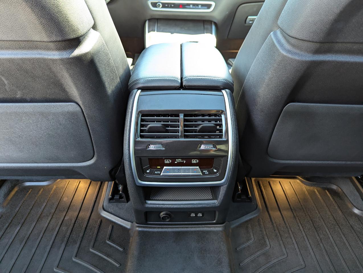 BMW X5 xDrive40i Sports Activity Vehicle 2024