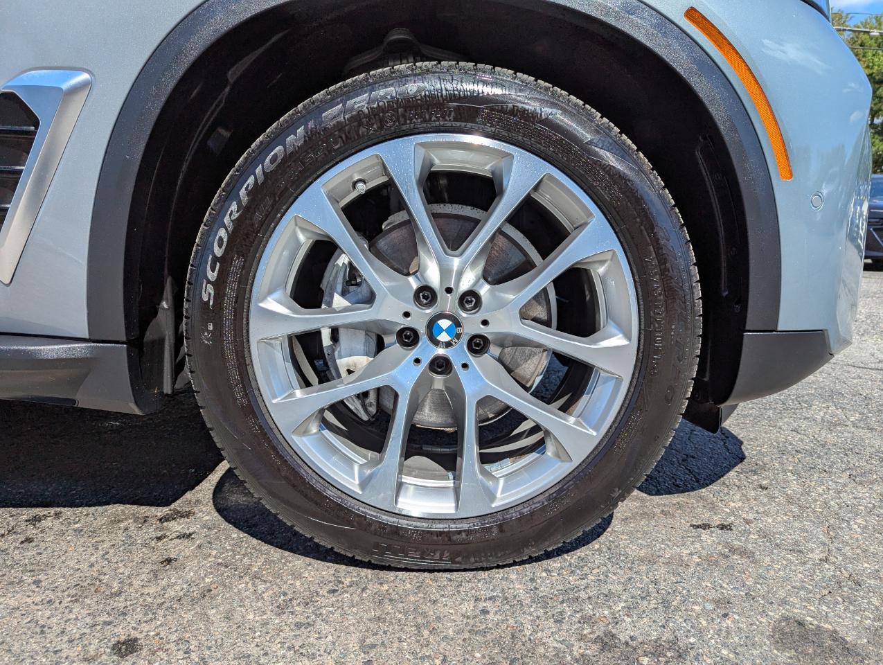 BMW X5 xDrive40i Sports Activity Vehicle 2024