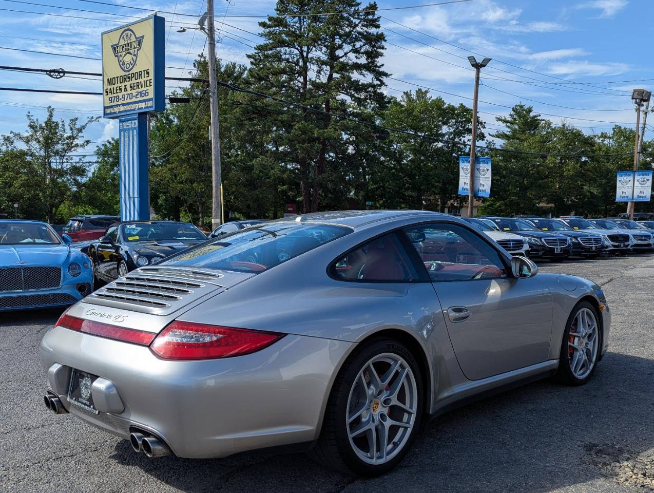 Porsche 911 Carrera 4S 2D Coupe 2011