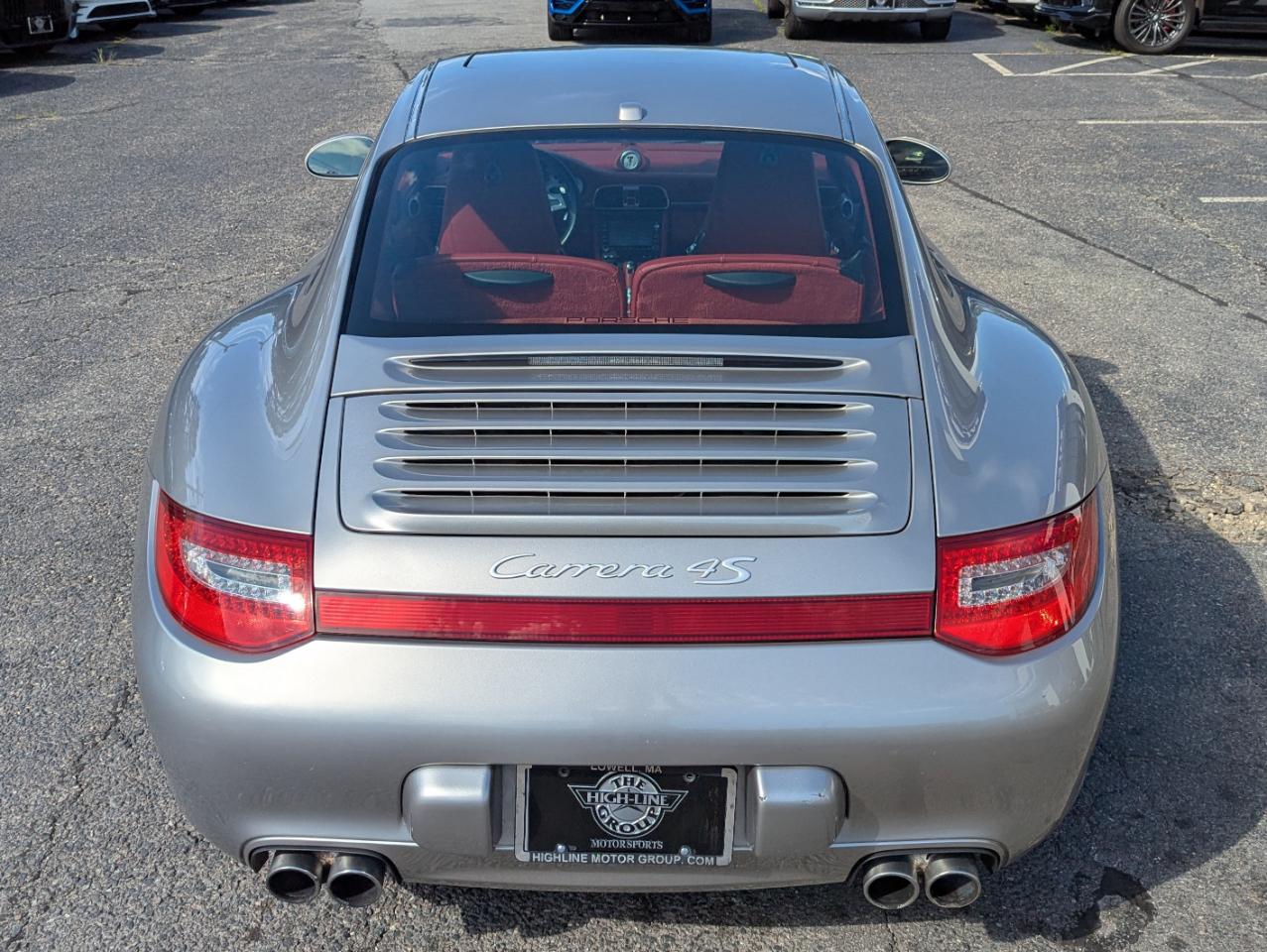 Porsche 911 Carrera 4S 2D Coupe 2011