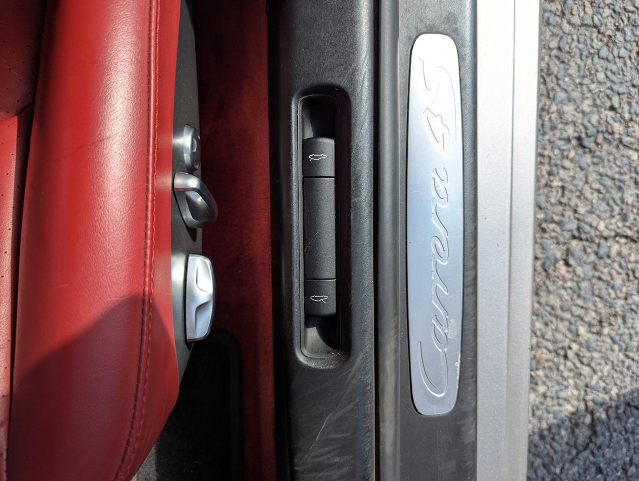Porsche 911 Carrera 4S 2D Coupe 2011