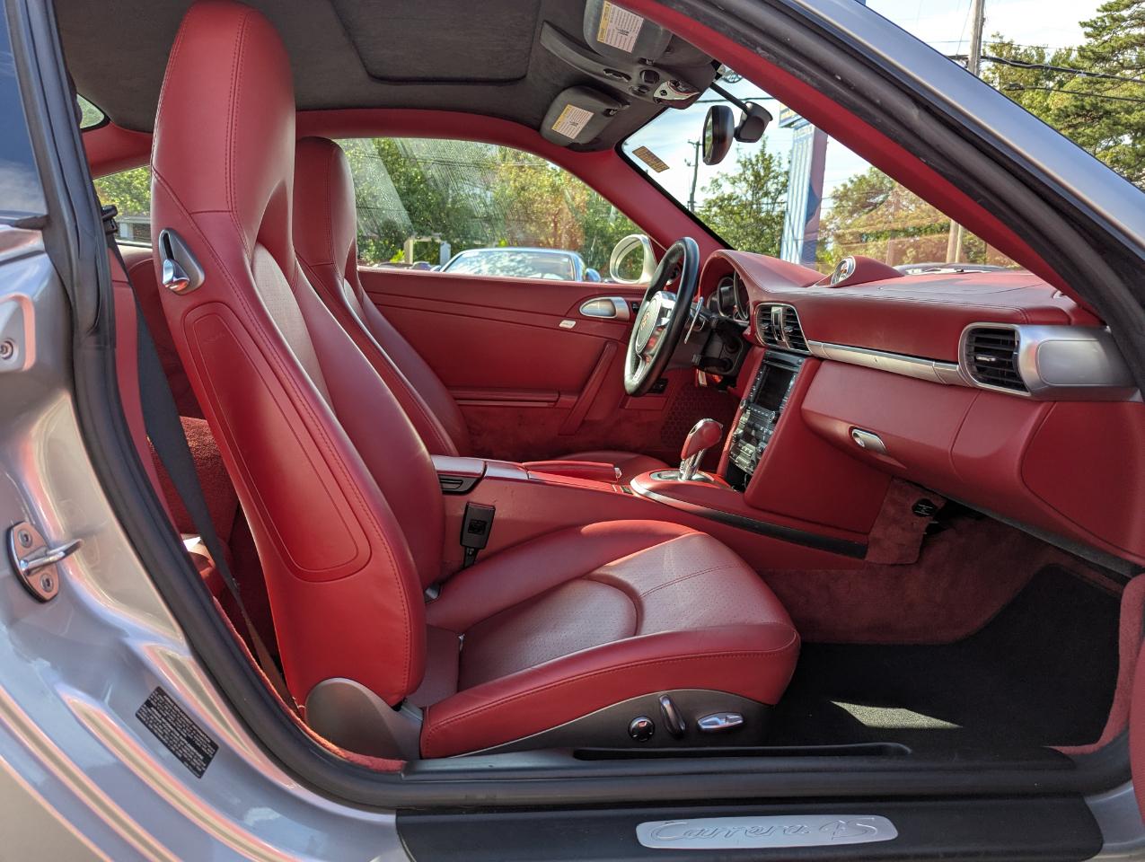 Porsche 911 Carrera 4S 2D Coupe 2011