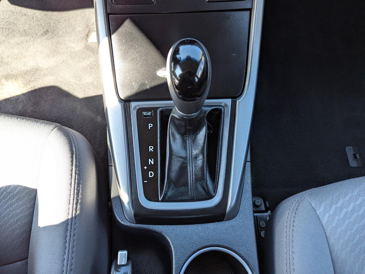 Hyundai Elantra 4dr Sdn Auto SE 2016