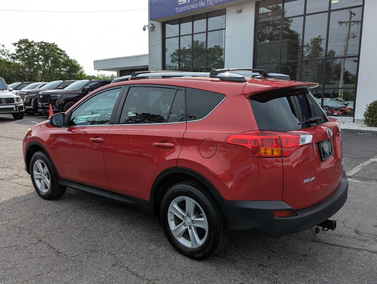Toyota RAV4 AWD 4dr XLE (Natl) 2014