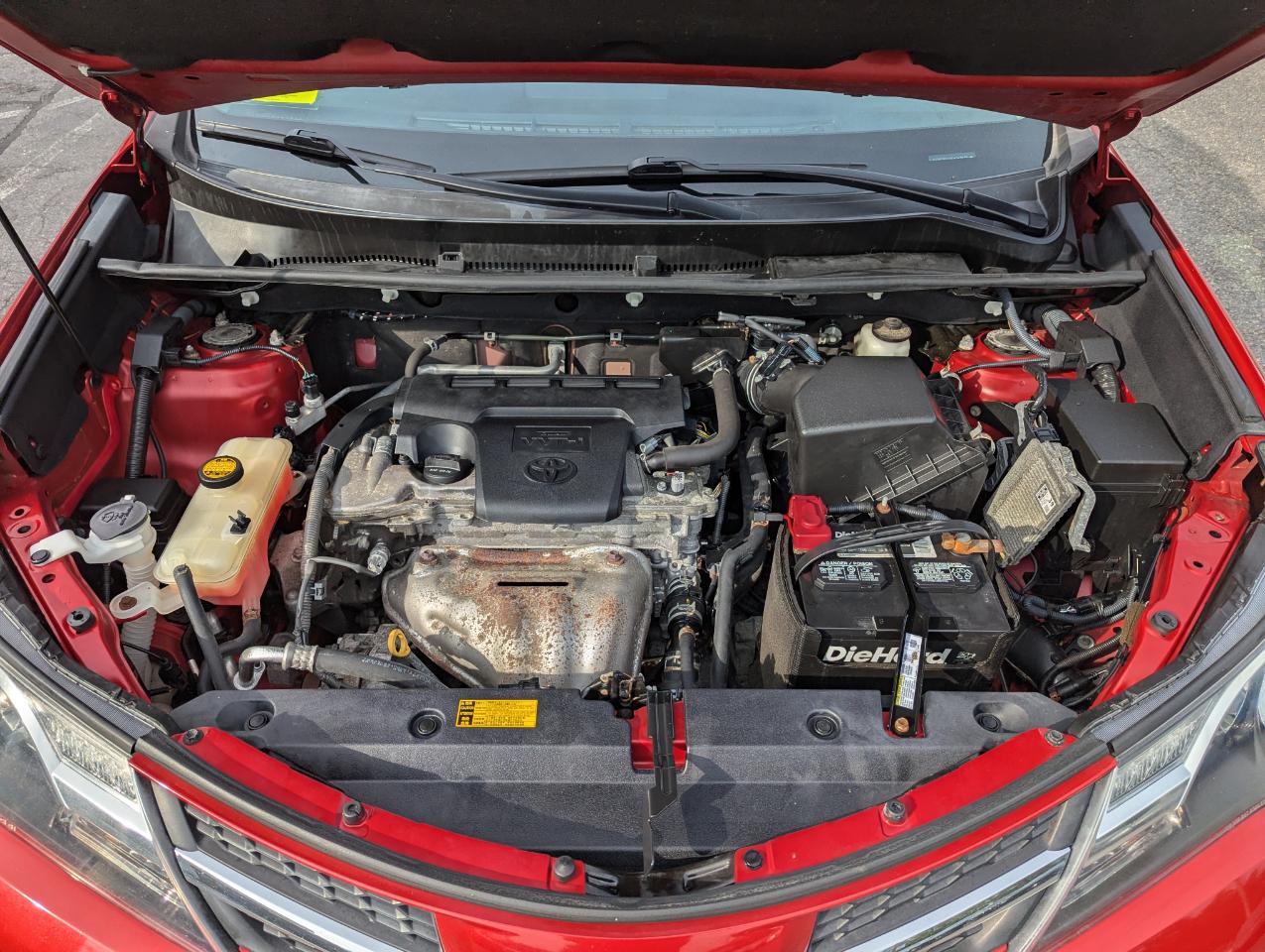 Toyota RAV4 AWD 4dr XLE (Natl) 2014