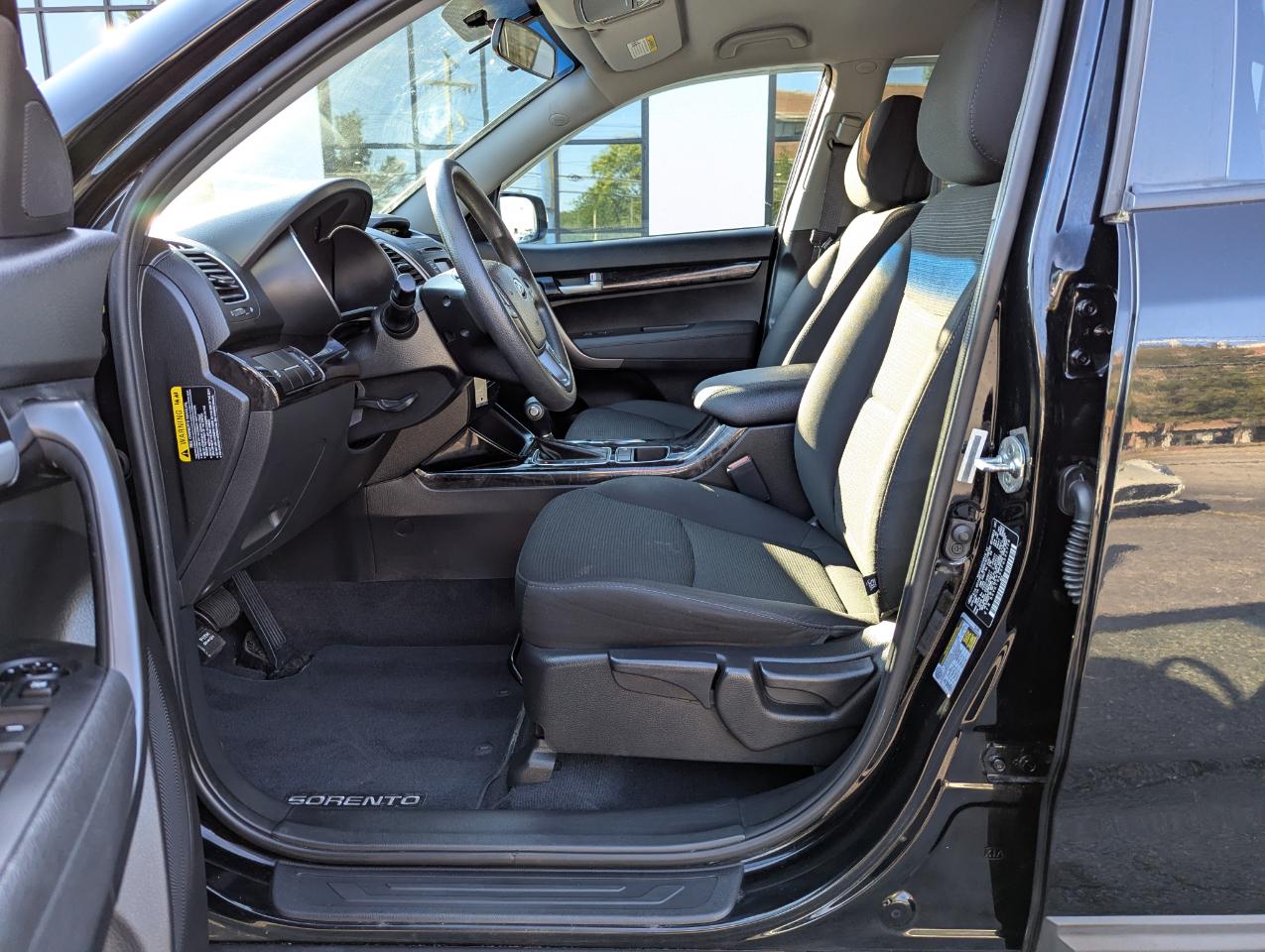 Kia Sorento 2WD 4dr I4 LX 2015