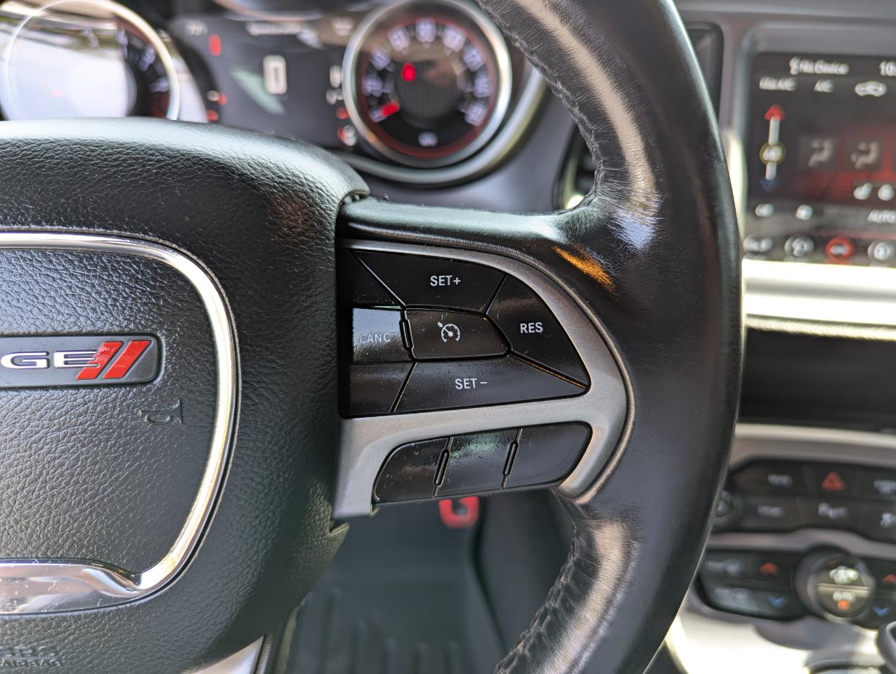 Dodge Challenger SXT AWD 2019