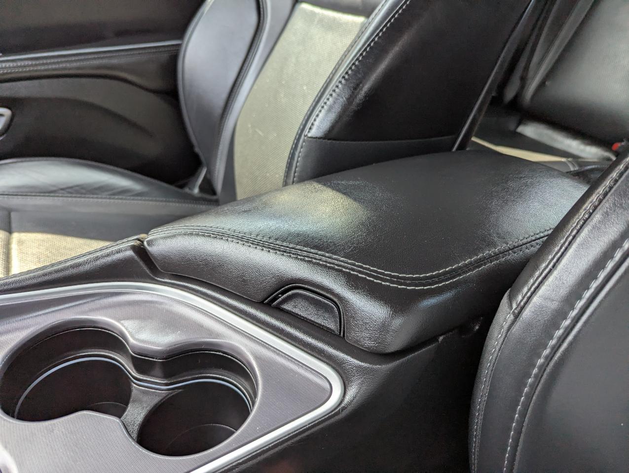 Dodge Challenger SXT AWD 2019