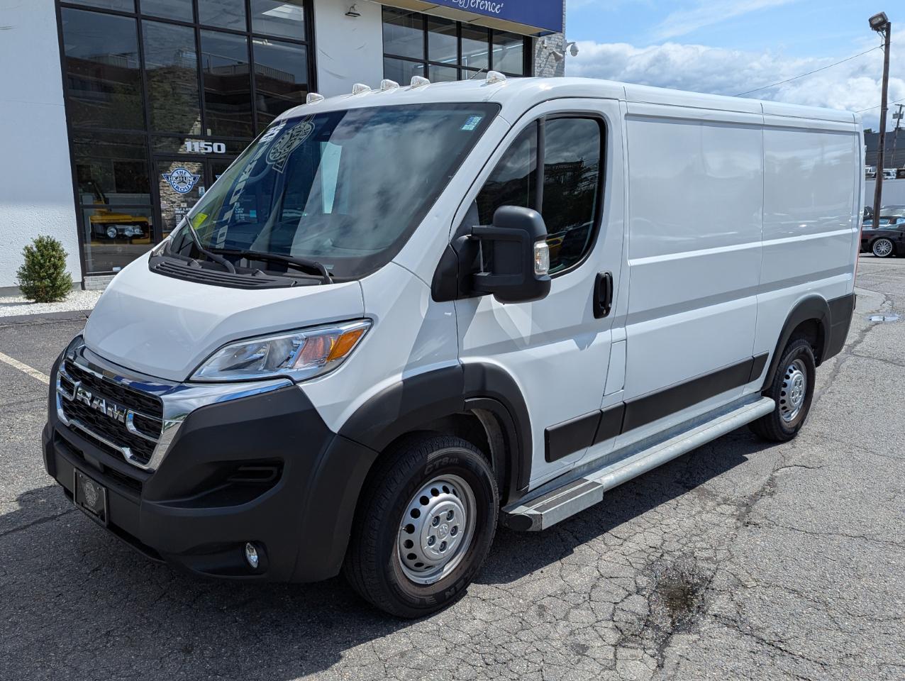 RAM ProMaster Cargo Van Tradesman 2500 Low Roof 136" WB w/Pass Seat 2025