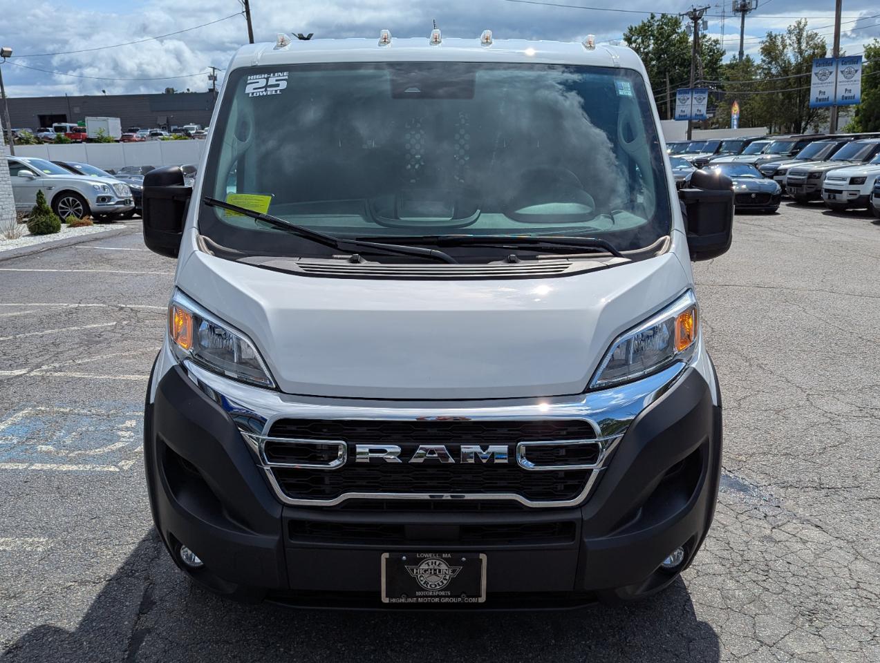 RAM ProMaster Cargo Van Tradesman 2500 Low Roof 136" WB w/Pass Seat 2025