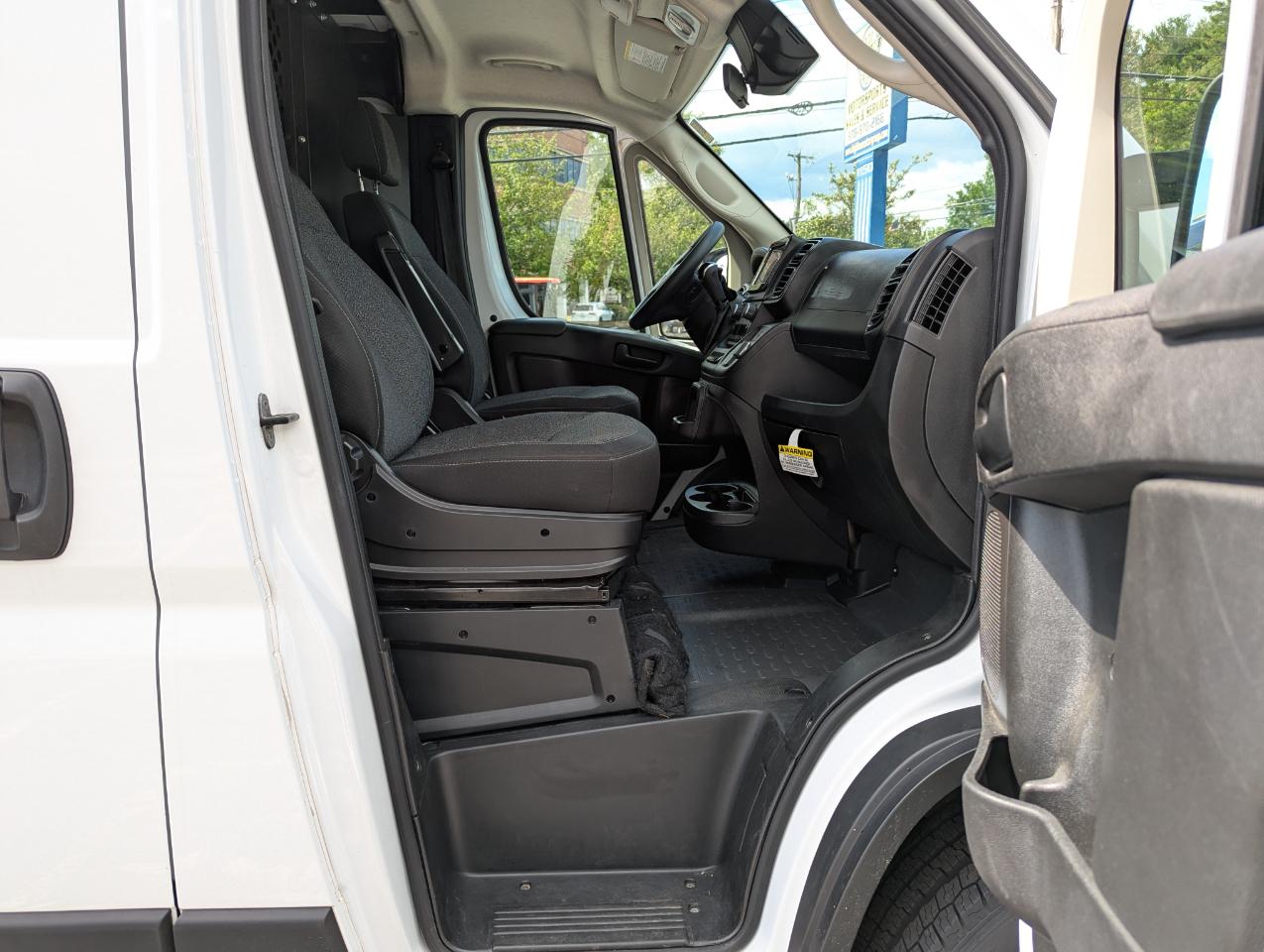 RAM ProMaster Cargo Van Tradesman 2500 Low Roof 136" WB w/Pass Seat 2025