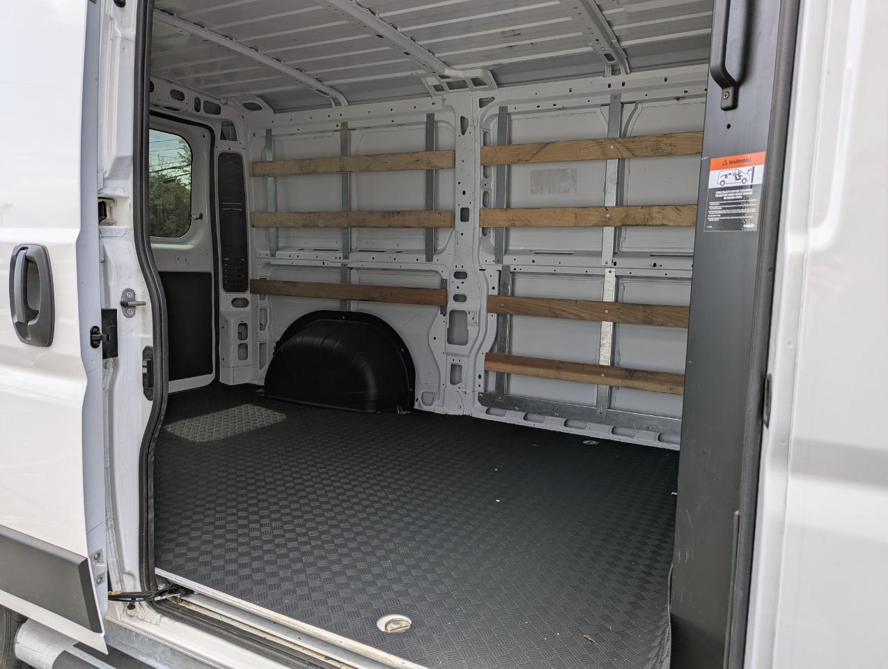 RAM ProMaster Cargo Van Tradesman 2500 Low Roof 136" WB w/Pass Seat 2025