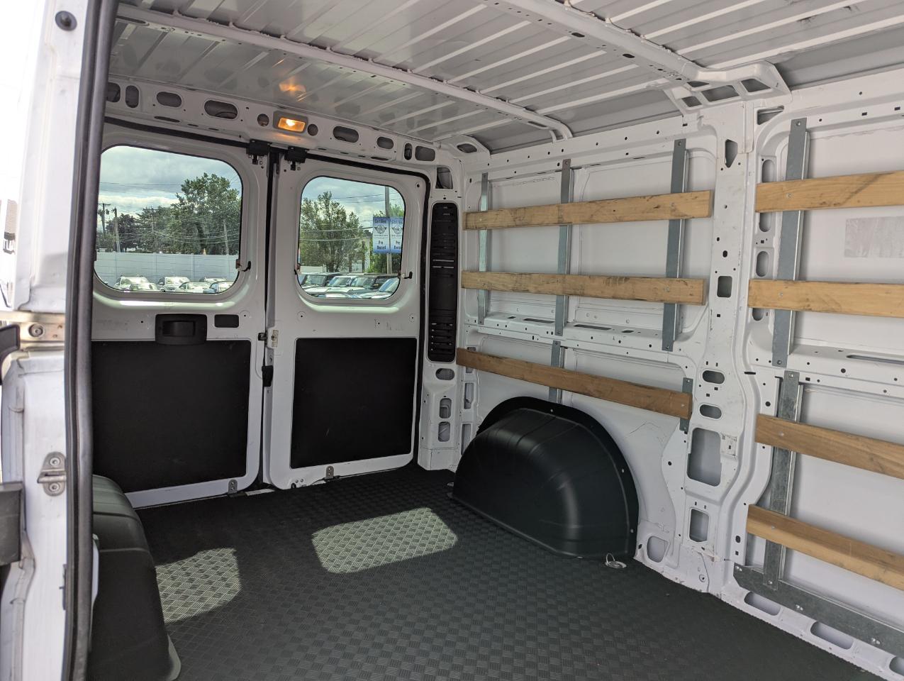 RAM ProMaster Cargo Van Tradesman 2500 Low Roof 136" WB w/Pass Seat 2025