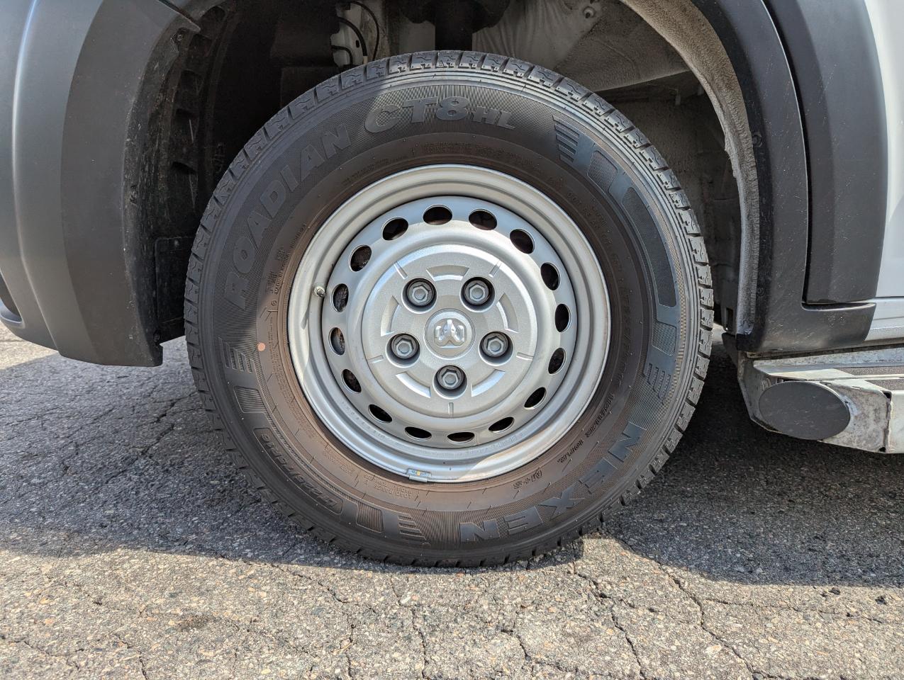 RAM ProMaster Cargo Van Tradesman 2500 Low Roof 136" WB w/Pass Seat 2025
