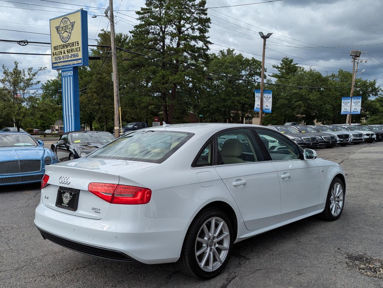 Audi A4 4dr Sdn Auto quattro 2.0T Premium Plus 2015