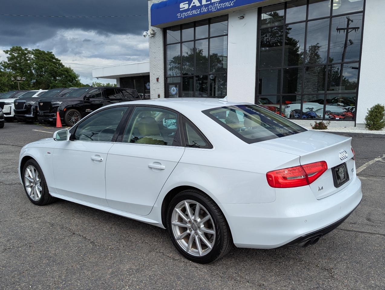 Audi A4 4dr Sdn Auto quattro 2.0T Premium Plus 2015