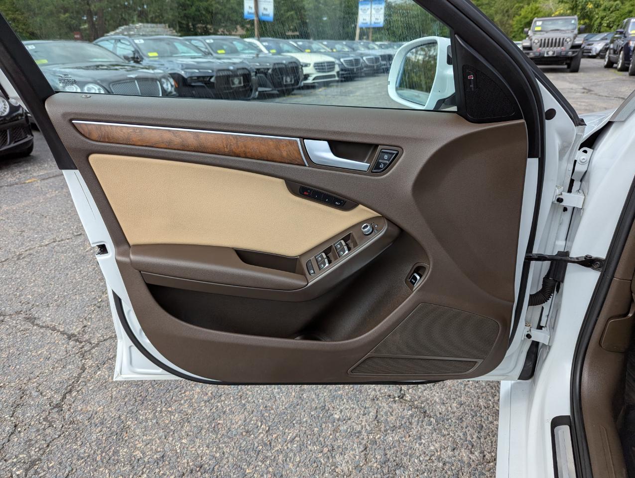 Audi A4 4dr Sdn Auto quattro 2.0T Premium Plus 2015