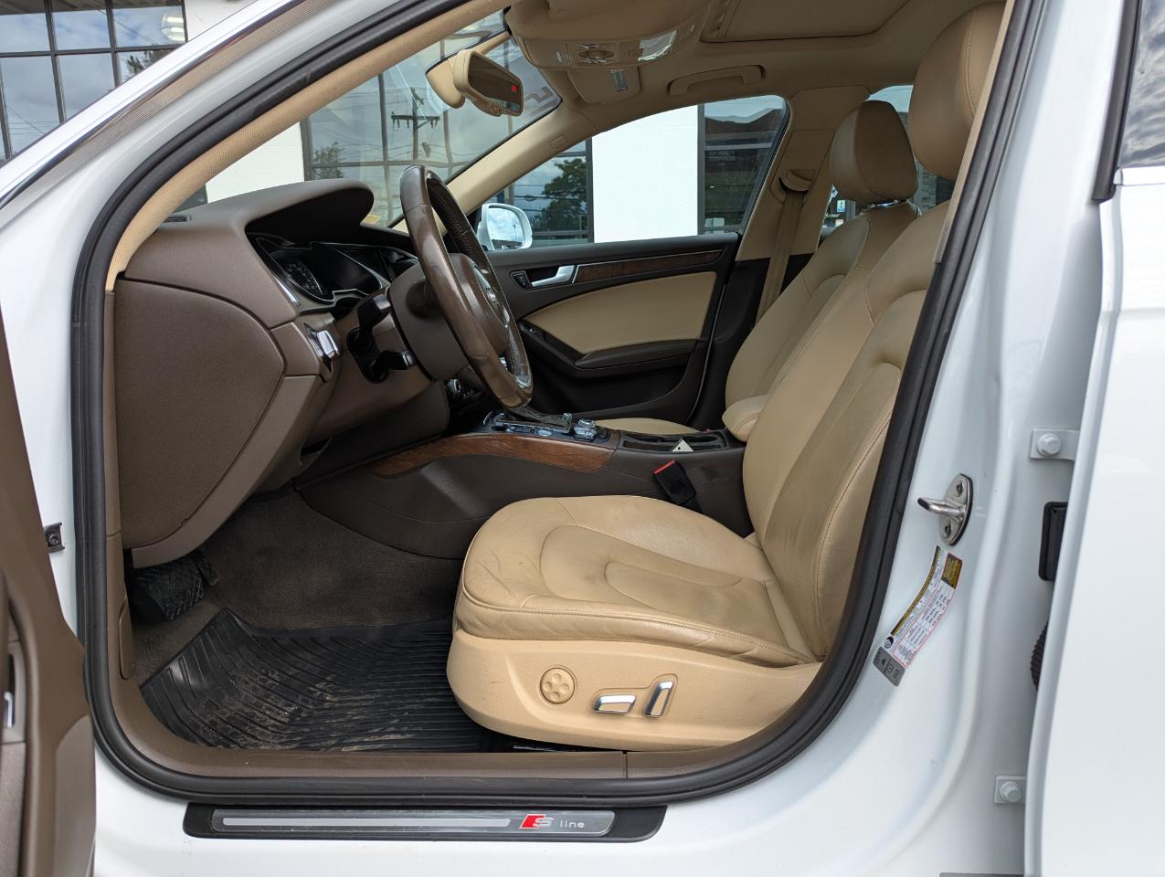 Audi A4 4dr Sdn Auto quattro 2.0T Premium Plus 2015