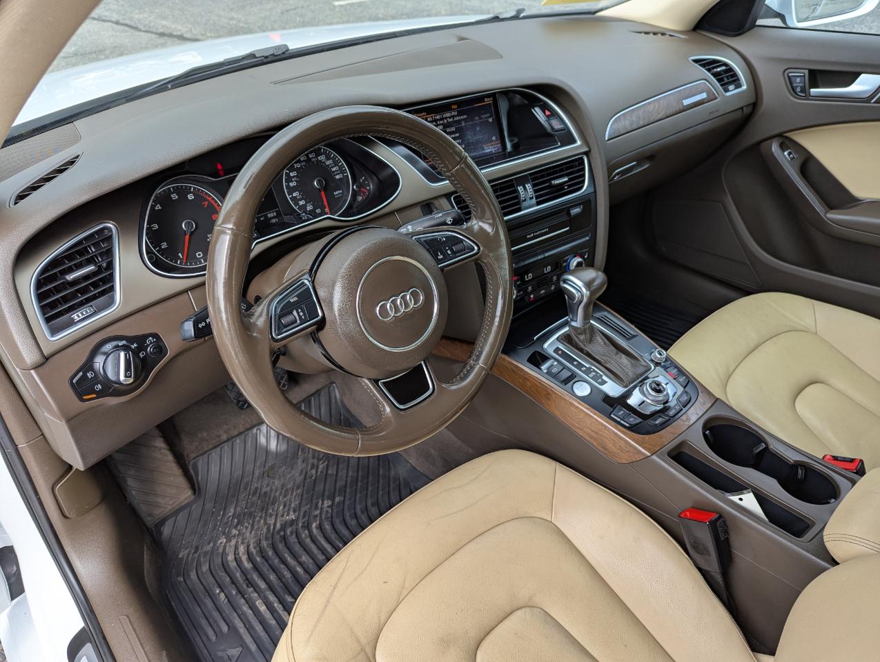 Audi A4 4dr Sdn Auto quattro 2.0T Premium Plus 2015