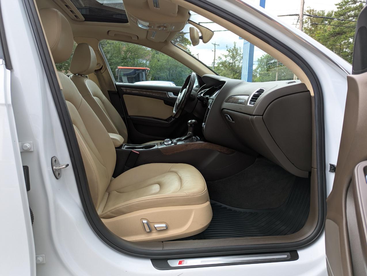 Audi A4 4dr Sdn Auto quattro 2.0T Premium Plus 2015