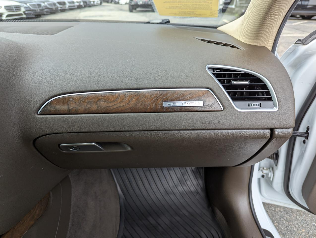 Audi A4 4dr Sdn Auto quattro 2.0T Premium Plus 2015