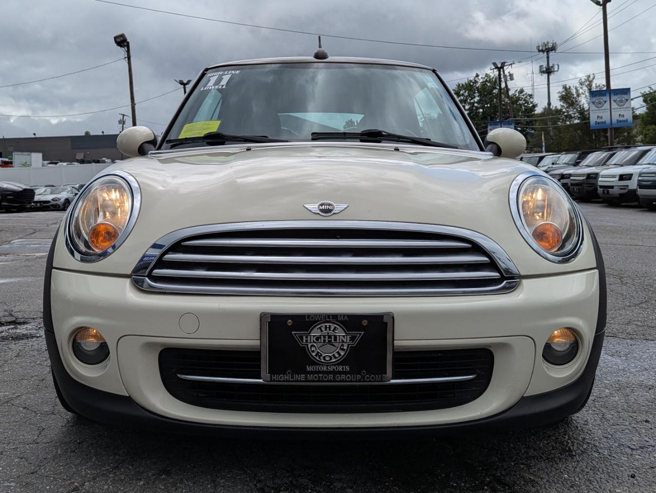 MINI Cooper Convertible 2dr 2011