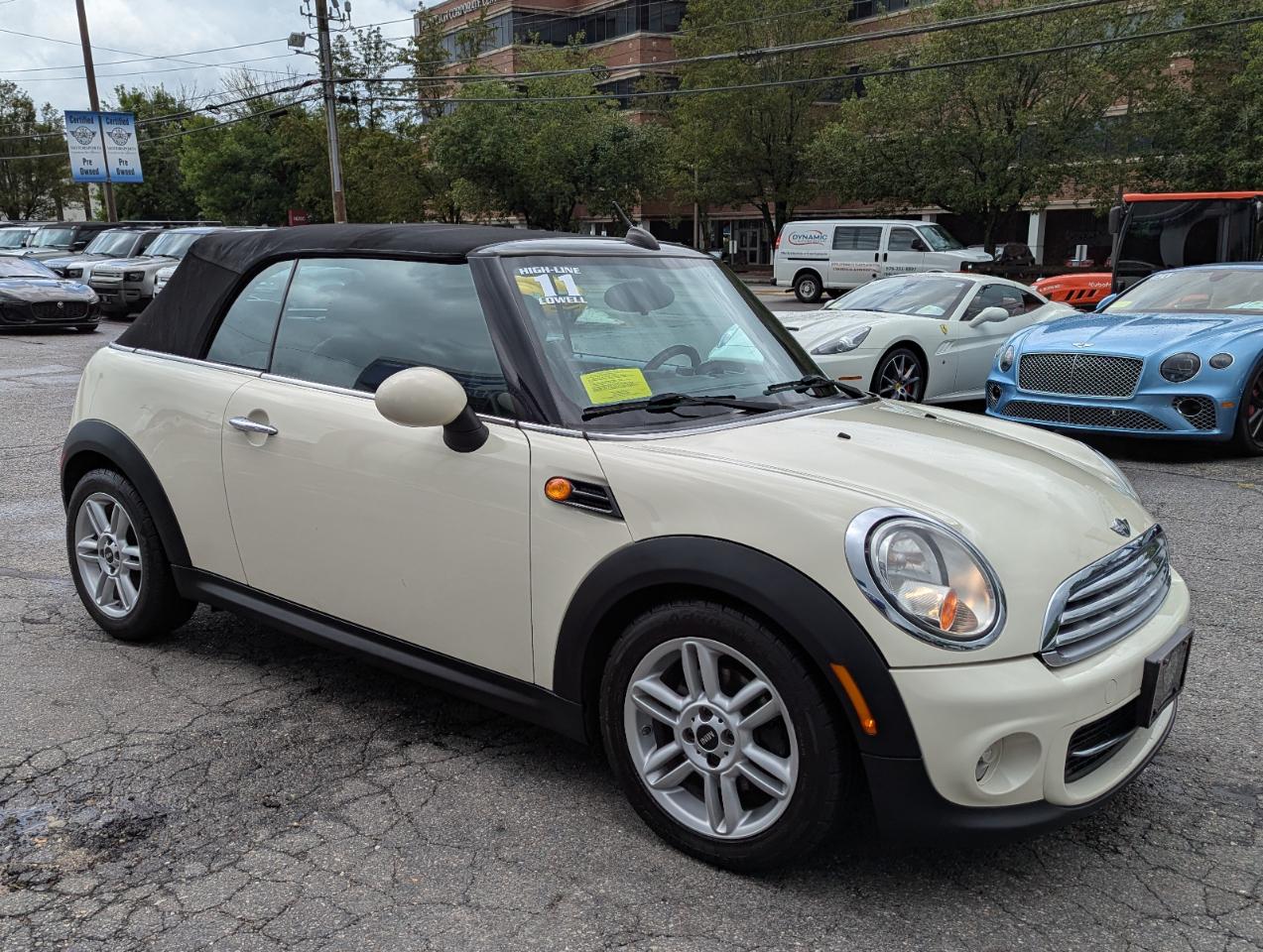 MINI Cooper Convertible 2dr 2011