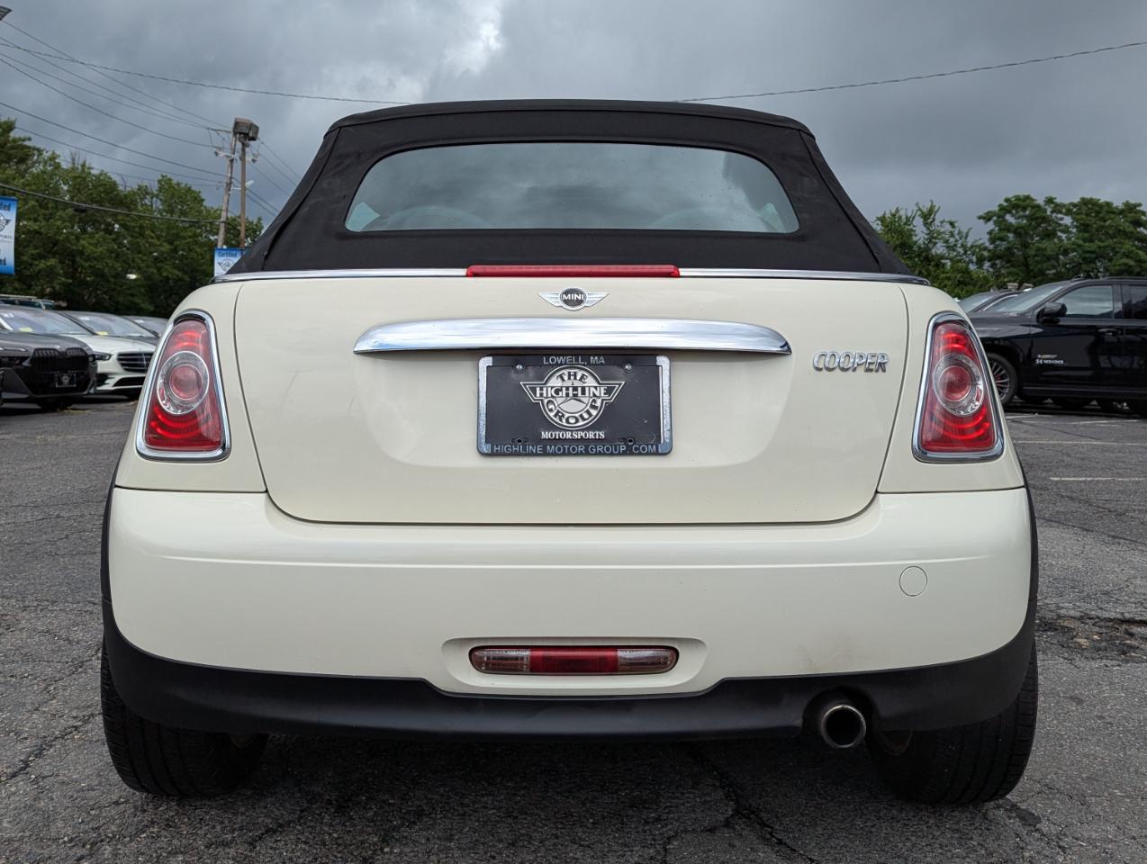 MINI Cooper Convertible 2dr 2011