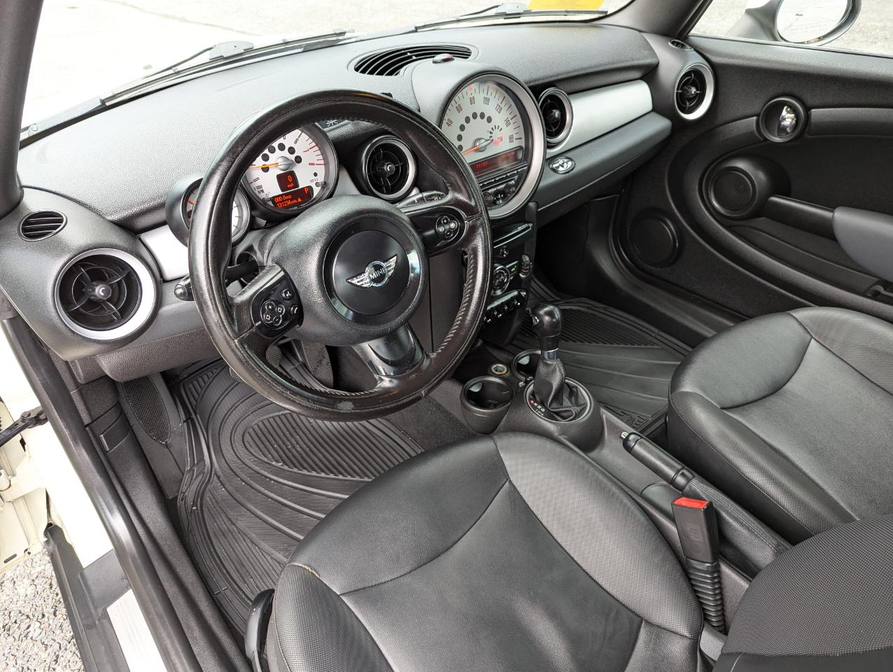MINI Cooper Convertible 2dr 2011