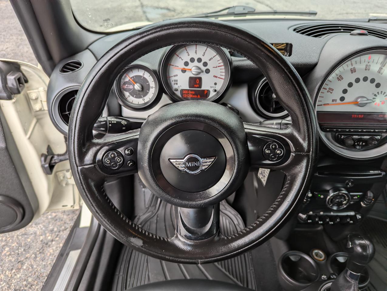 MINI Cooper Convertible 2dr 2011