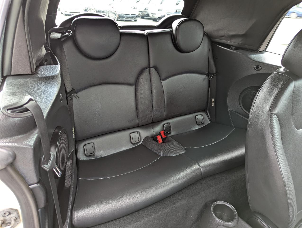 MINI Cooper Convertible 2dr 2011