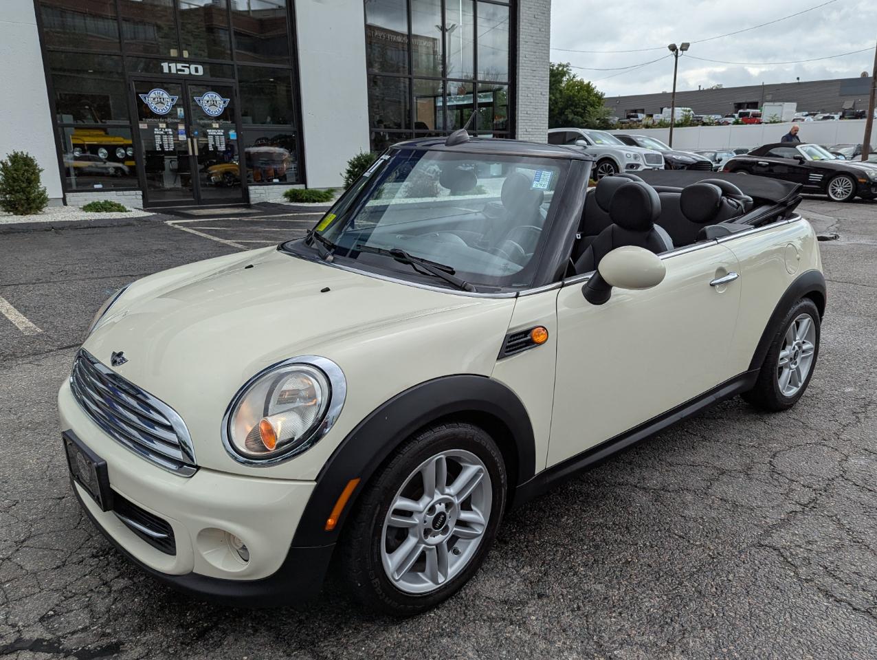 MINI Cooper Convertible 2dr 2011