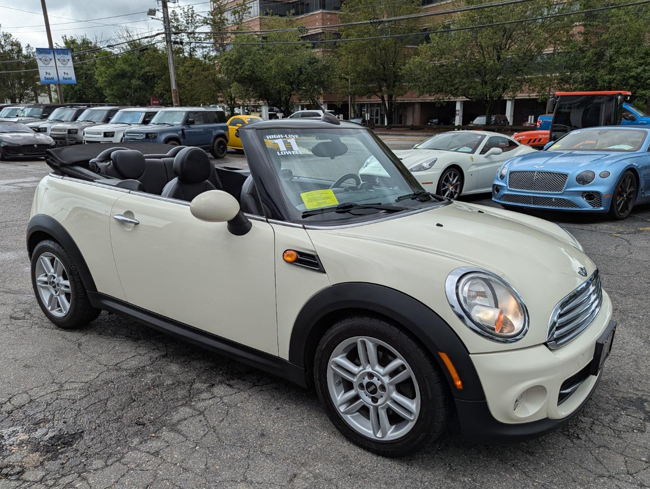 MINI Cooper Convertible 2dr 2011