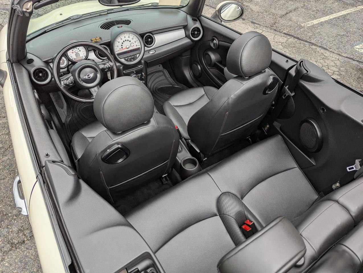 MINI Cooper Convertible 2dr 2011