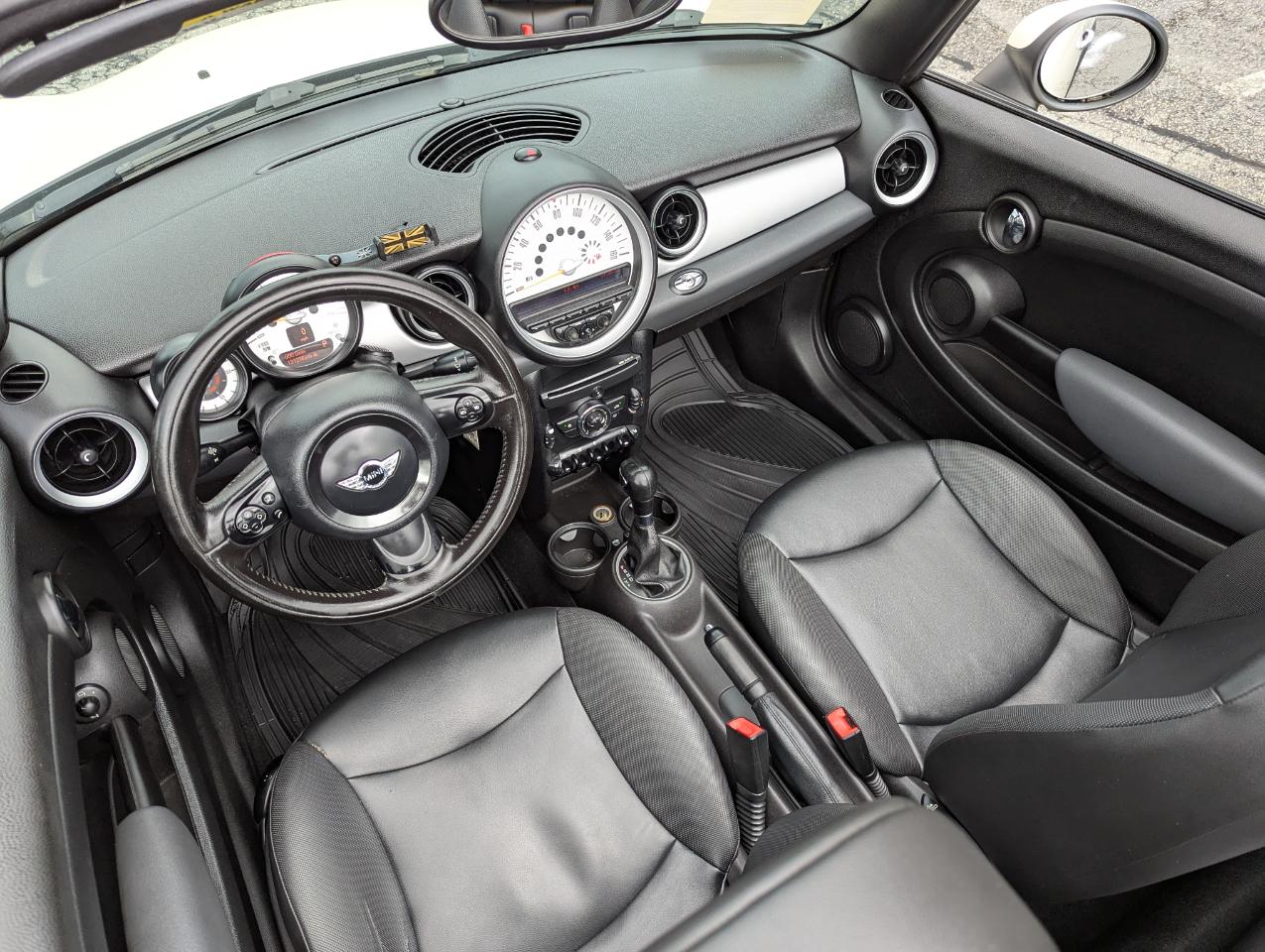 MINI Cooper Convertible 2dr 2011