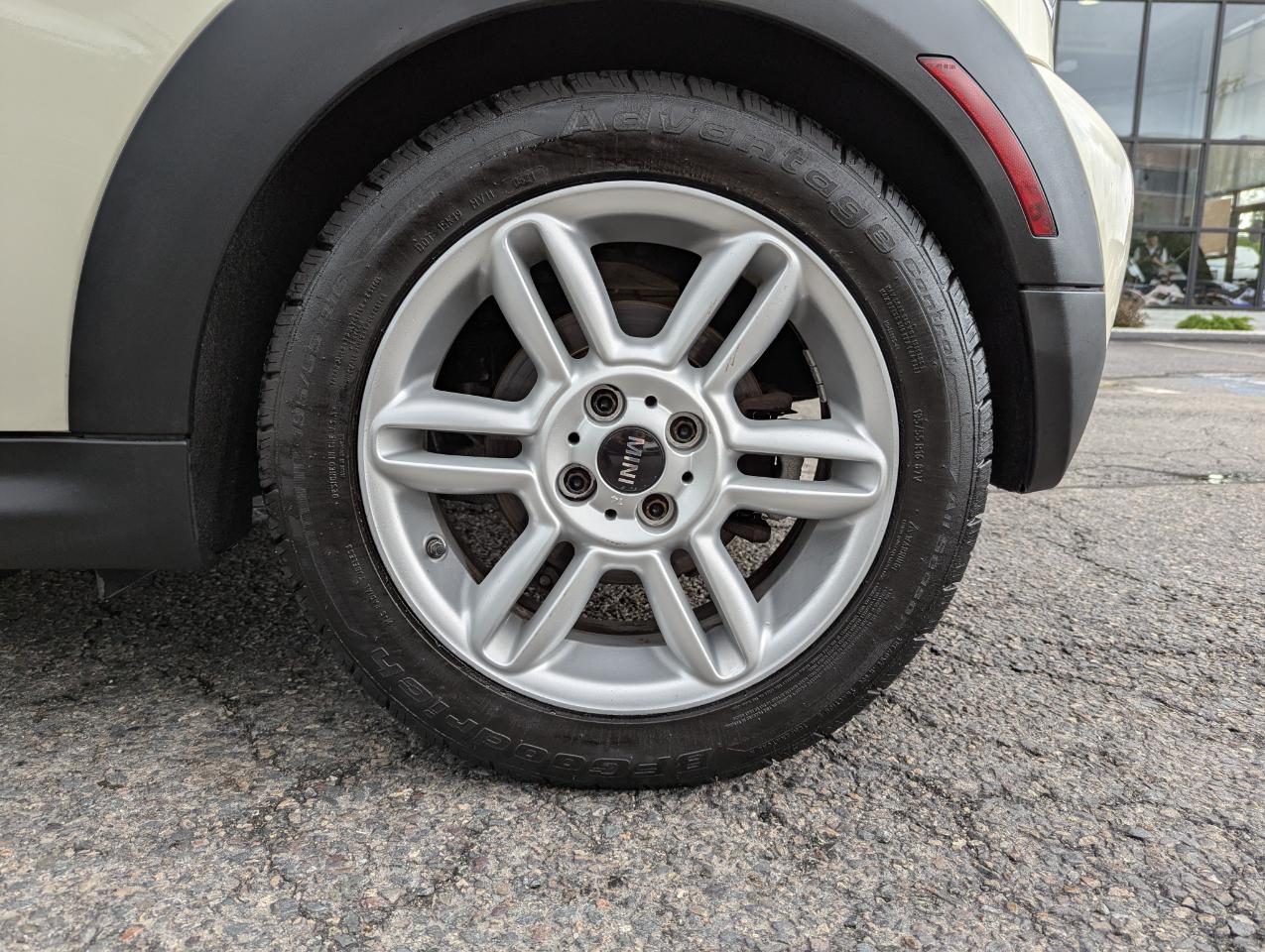 MINI Cooper Convertible 2dr 2011