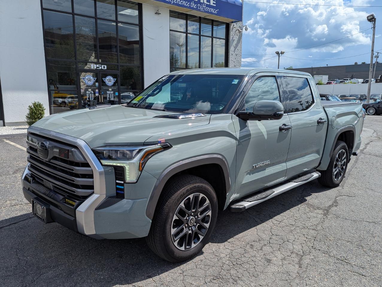 Toyota Tundra 4WD Limited Hybrid CrewMax 5.5' Bed (Natl) 2024